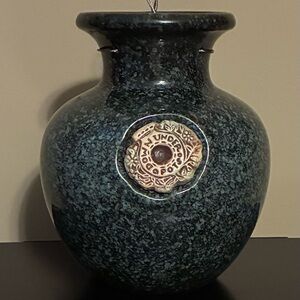 Down Under Pot 8.5”